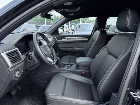 Used 2023 Volkswagen Atlas Cross Sport SE AWD/4WD image 16