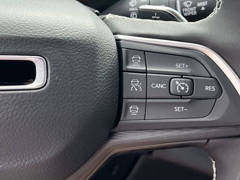 New 2025 Jeep Grand Cherokee L Altitude AWD/4WD image 26