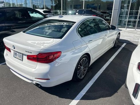 Used 2019 BMW 530i xDrive AWD/4WD image 3