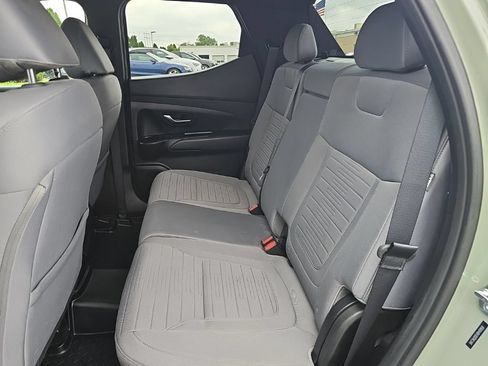 Used 2024 Hyundai Santa Cruz SE AWD/4WD image 12