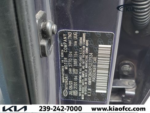 Used 2023 Hyundai Venue Limited w/ Cargo Package image 30