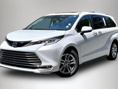 Used 2022 Toyota Sienna Limited