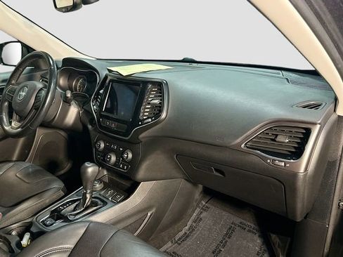 Used 2020 Jeep Cherokee Limited image 28