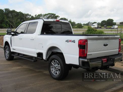 Used 2024 Ford F250 Lariat AWD/4WD image 3