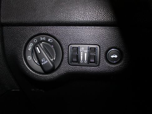 Used 2021 Chrysler 300 S image 42