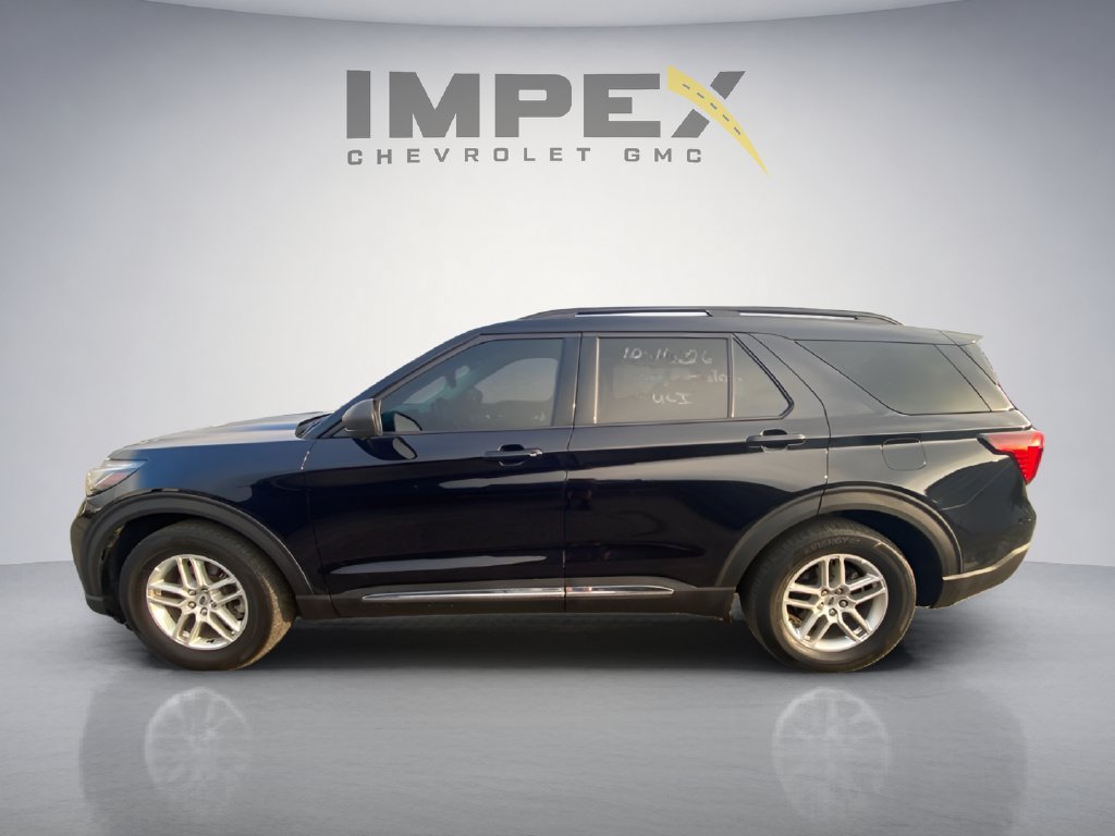 Used 2025 Ford Explorer Active w/ Active Comfort Package RWD image 2