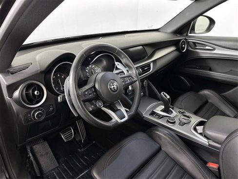 Used 2023 Alfa Romeo Stelvio Veloce image 21