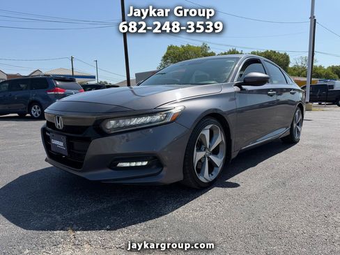 Used 2018 Honda Accord Touring image 1
