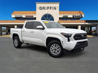 Used 2024 Toyota Tacoma SR5 video 1