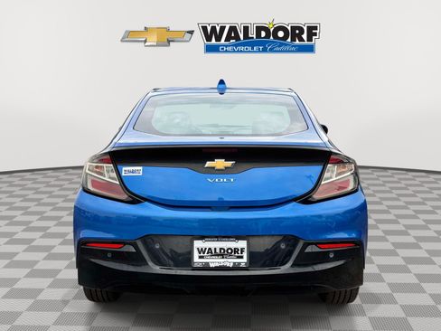 Used 2016 Chevrolet Volt Premier w/ Driver Confidence Package FWD image 3