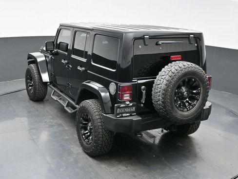 Used 2015 Jeep Wrangler Unlimited Sahara image 32