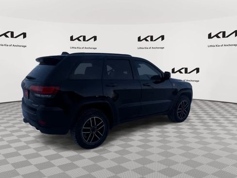 Used 2019 Jeep Grand Cherokee Trailhawk w/ Trailhawk Luxury Group image 9