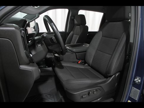 Used 2024 Chevrolet Silverado 2500 LT AWD/4WD image 5