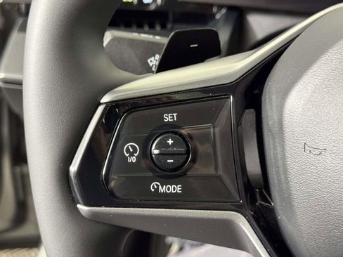 Used 2025 BMW 530i xDrive w/ Premium Package AWD/4WD image 22