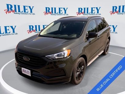 Used 2024 Ford Edge SE w/ Black Appearance Package
