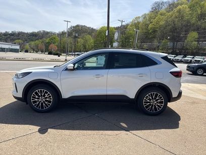New 2025 Ford Escape SE
