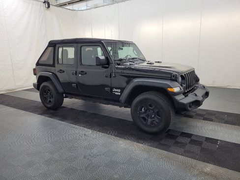 Used 2018 Jeep Wrangler Unlimited Sport AWD/4WD image 11