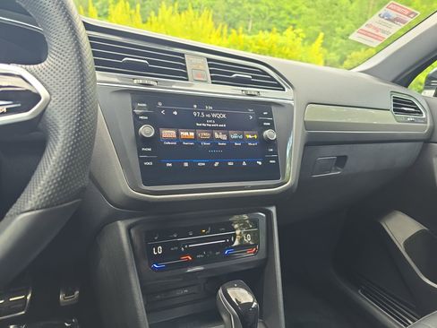 Certified 2023 Volkswagen Tiguan SE R-Line FWD image 20