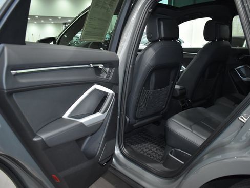 Used 2024 Audi Q3 2.0T Premium Plus w/ Premium Plus Package image 33