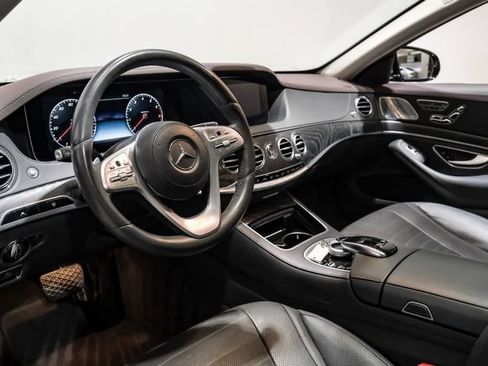 Used 2018 Mercedes-Benz S 560 4MATIC Sedan image 3