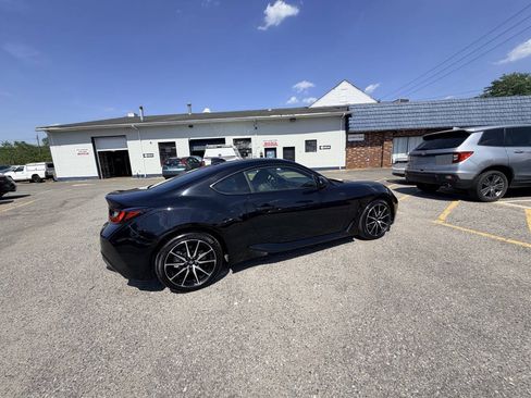 Used 2025 Toyota GR86 RWD image 14