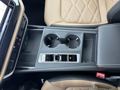 New 2026 Volkswagen Atlas Cross Sport SE AWD/4WD image 13