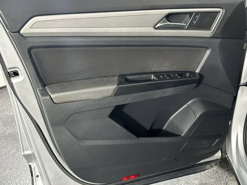 Used 2018 Volkswagen Atlas S image 33