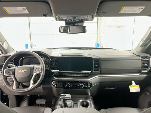 Used 2025 Chevrolet Silverado 1500 LTZ w/ LTZ Convenience Package II AWD/4WD image 10