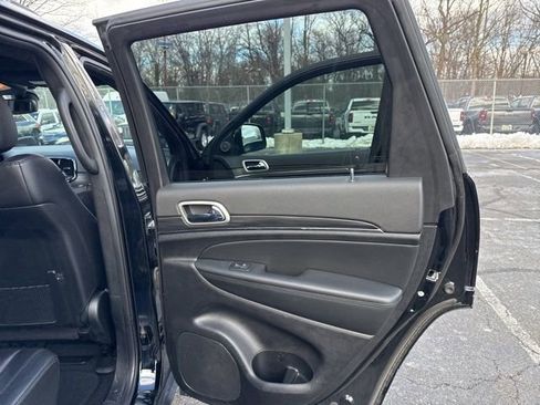 Used 2022 Jeep Grand Cherokee Limited image 33