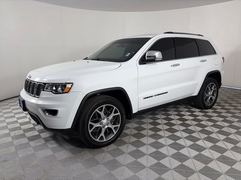 Used 2019 Jeep Grand Cherokee Limited w/ Trailer Tow Group IV AWD/4WD image 3