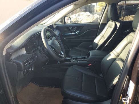 New 2026 Lincoln Corsair Premiere image 12