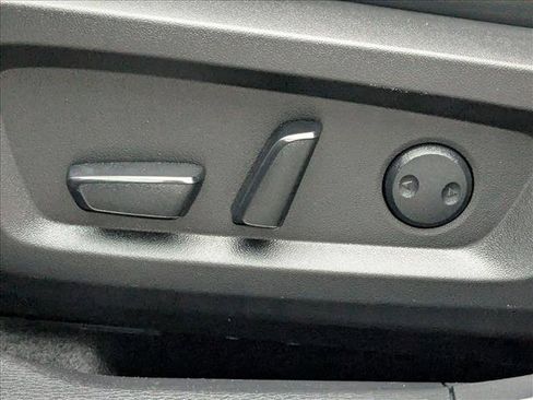 Used 2022 Mitsubishi Outlander SE image 18