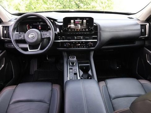 Certified 2025 Nissan Pathfinder Platinum w/ Cargo Package FWD image 26