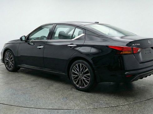 Used 2025 Nissan Altima 2.5 SV image 6