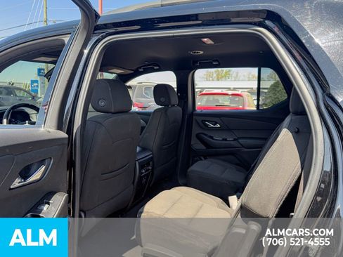 Used 2023 Chevrolet Traverse LT FWD image 14