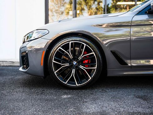Used 2021 BMW 530i w/ M Sport Package RWD image 7