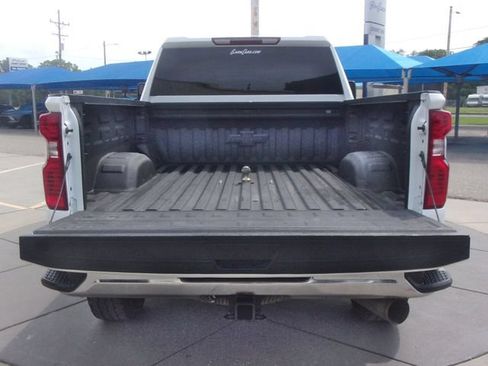 Used 2023 Chevrolet Silverado 2500 LT w/ Convenience Package AWD/4WD image 15