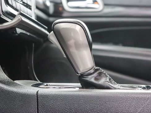 Used 2019 Jeep Grand Cherokee Laredo w/ Laredo X Package image 45