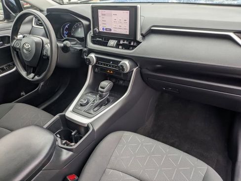 Used 2023 Toyota RAV4 AWD Hybrid image 33
