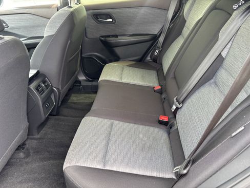 Used 2023 Nissan Rogue SV FWD image 15