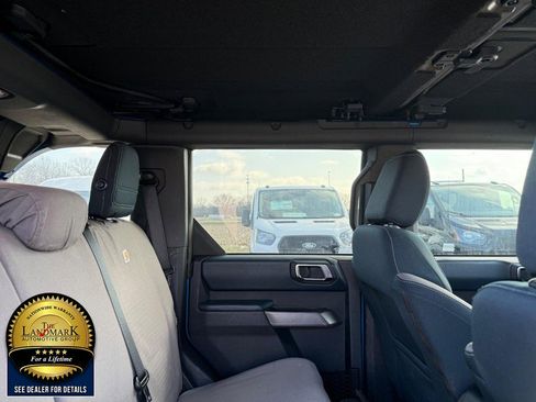 Used 2023 Ford Bronco Outer Banks image 16