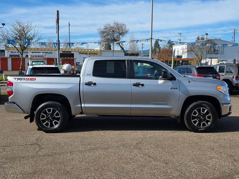 Used 2017 Toyota Tundra SR5 w/ TRD Off Road Package image 3