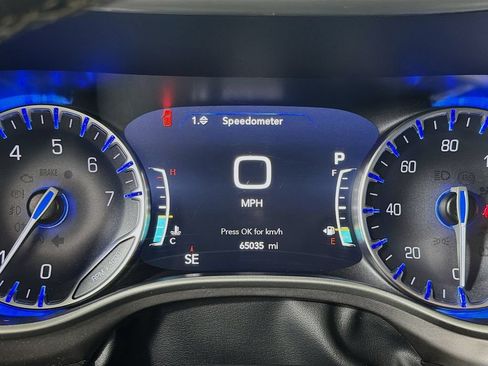 Used 2024 Chrysler Pacifica Touring-L FWD image 14
