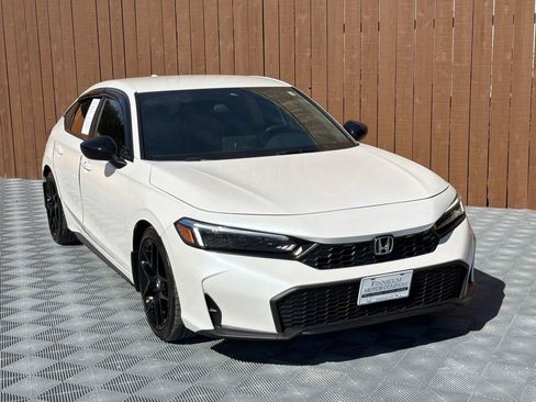 Used 2025 Honda Civic Sport image 9