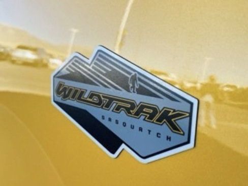 Used 2022 Ford Bronco Wildtrak image 9