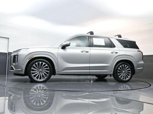 Used 2023 Hyundai Palisade Calligraphy image 27