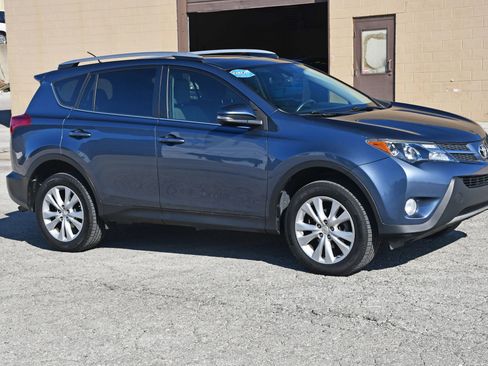 Used 2014 Toyota RAV4 Limited w/ Technology Package image 3