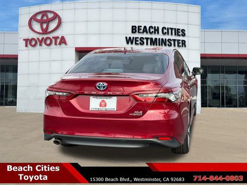 Certified 2022 Toyota Camry XLE image 11