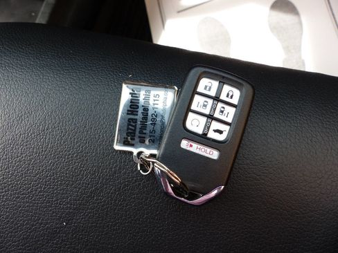 Used 2024 Honda Odyssey Sport image 59