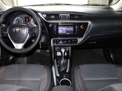 Used 2019 Toyota Corolla LE FWD image 12